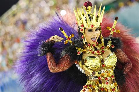 Queens Day Parade: Kuinka Brasilian Queen Bee luovutti mestaruuden nuoremmalle sukupolvelle