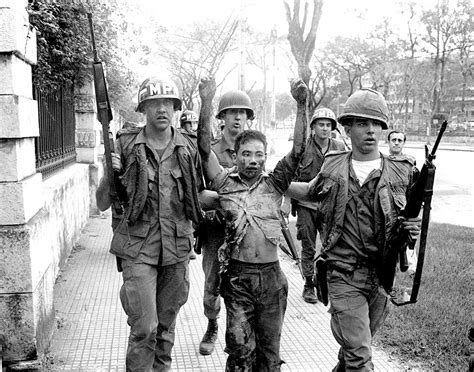 Tết Mậu Thân kapinan Vietnamissa: 1968: Vuoden jolloin kommunismi haastoi Yhdysvaltojen voiman Vietnamin sodassa